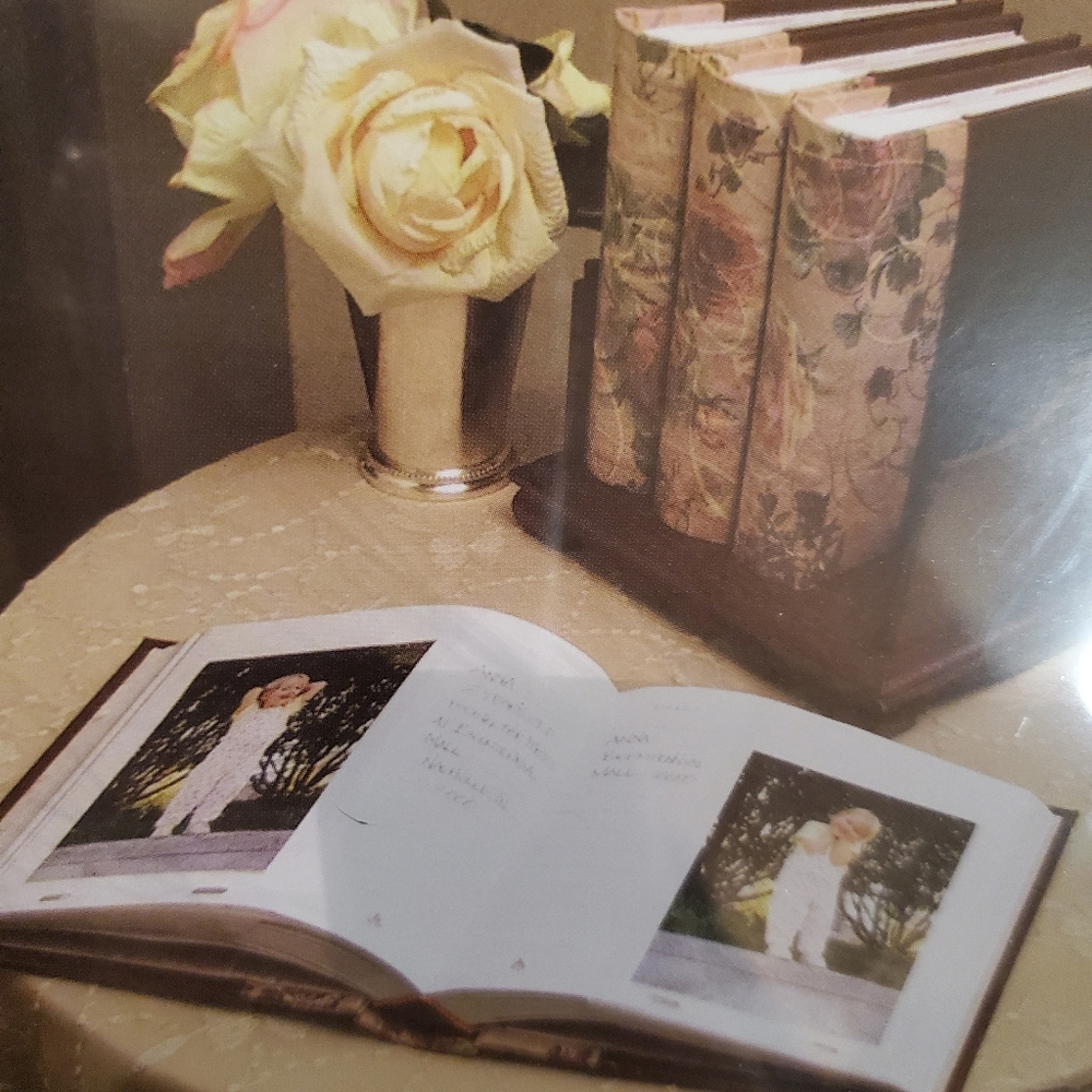Photo library 4 albums with holder